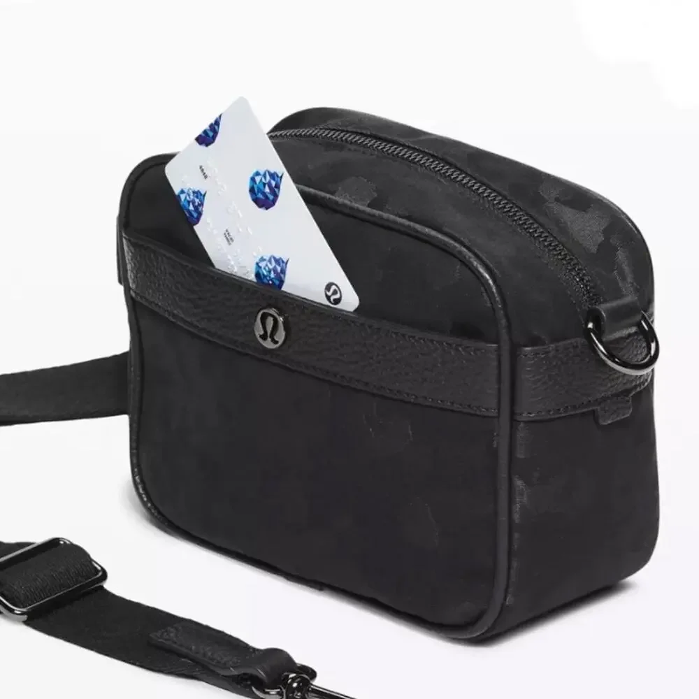 Lululemon Now and Always Crossbody Mini 3L, Camo